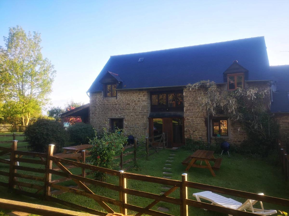 Gites Ferme De La Baie Roz-sur-Couesnon Exterior photo